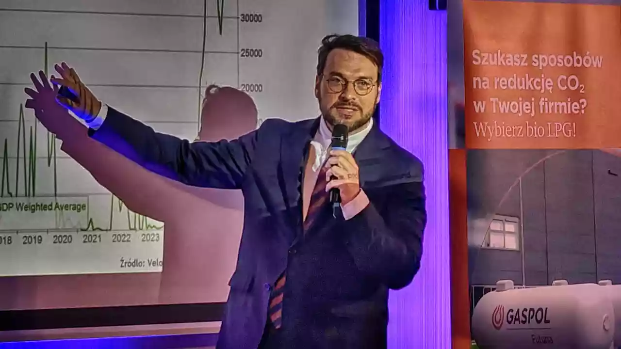 piotr arak